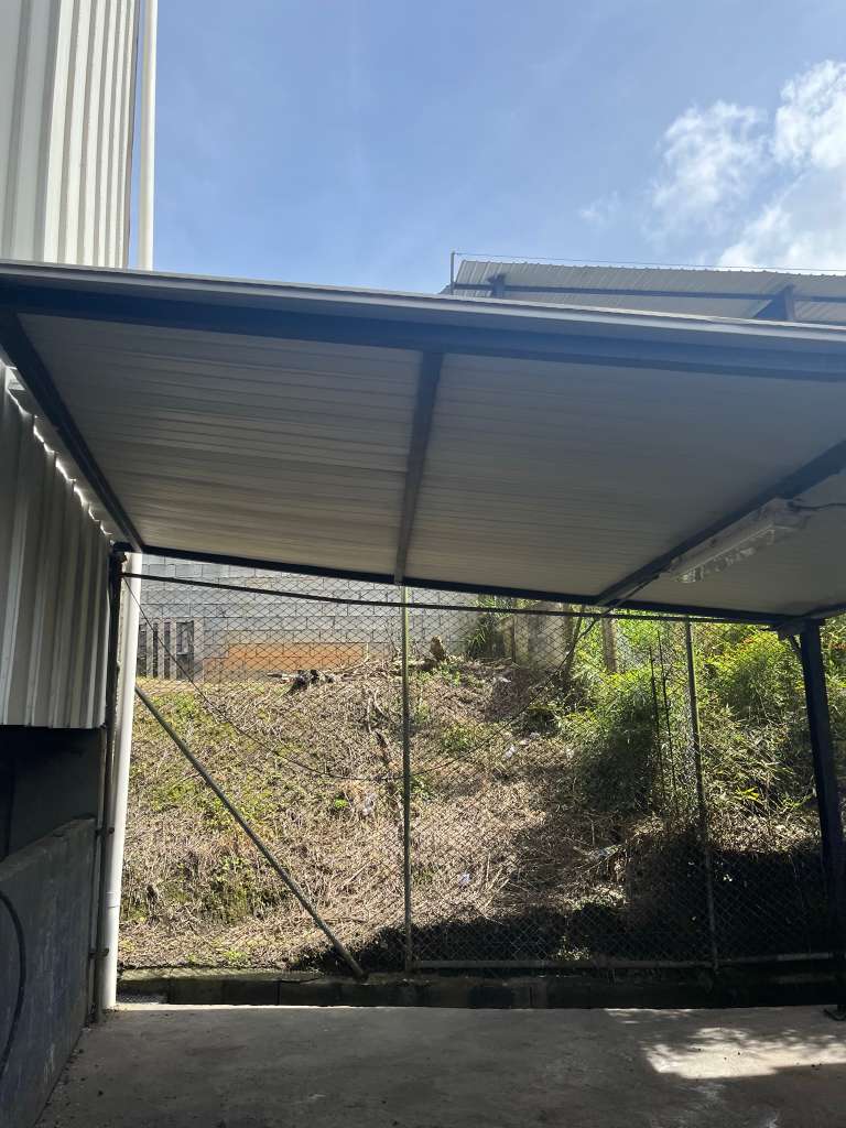 Estructura metálica — Casa Escobero, Envigado, Antioquia