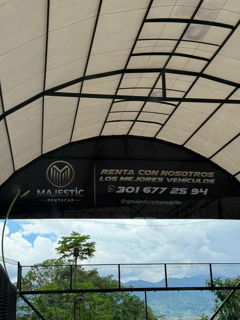 Estructura metálica — La Mayoría Pádel Club, Envigado, Antioquia